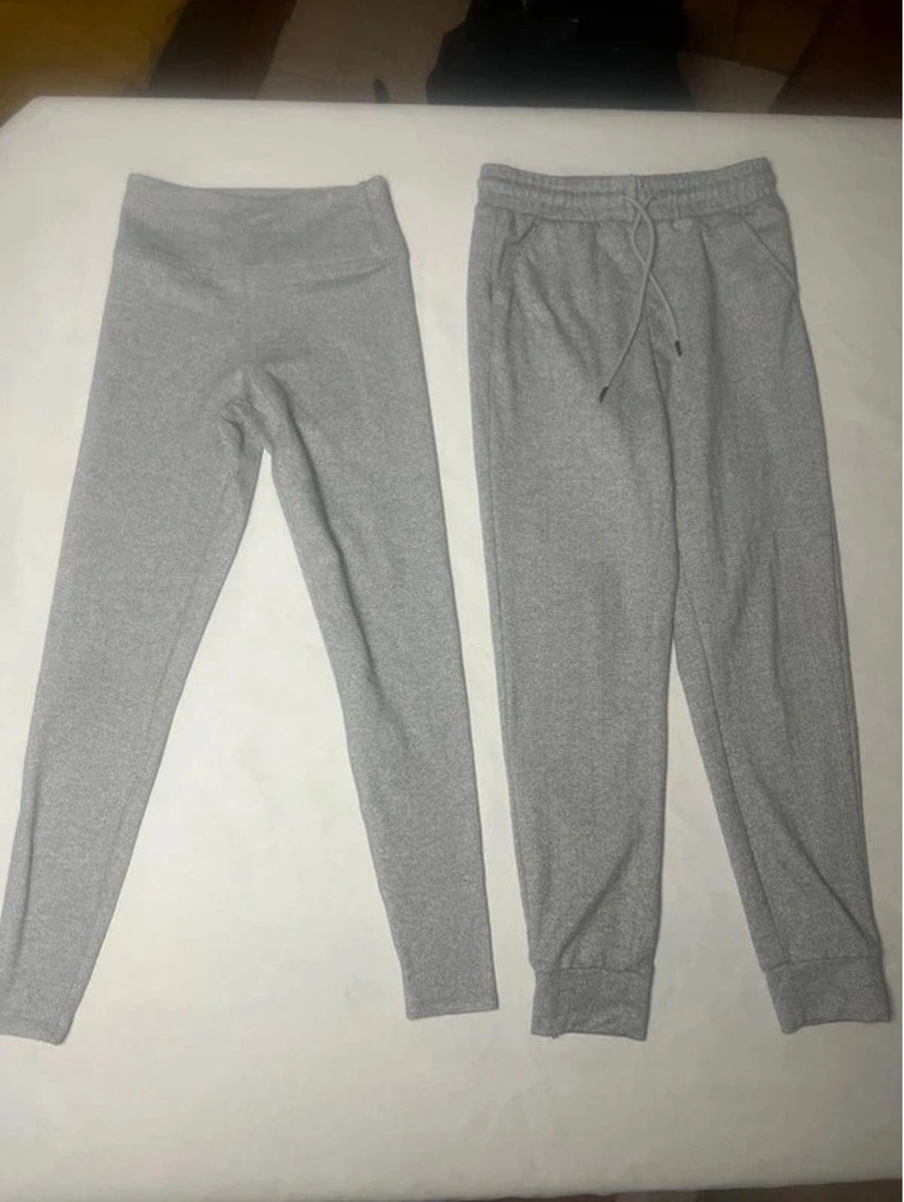 Two extra small leggings, tight pants, comfortable gray KYODAN